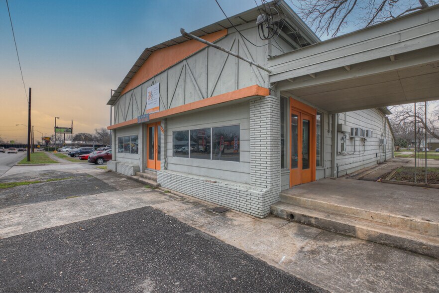 More Photos Of 650-664 S Seguin Ave, New Braunfels Land For Sale