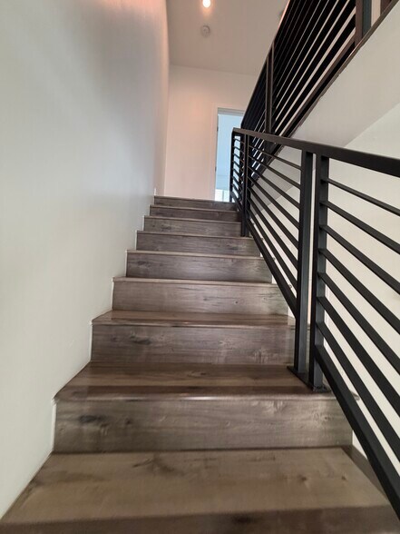 More Photos Of 3944 S Budlong Ave, Los Angeles Apartments For Sale