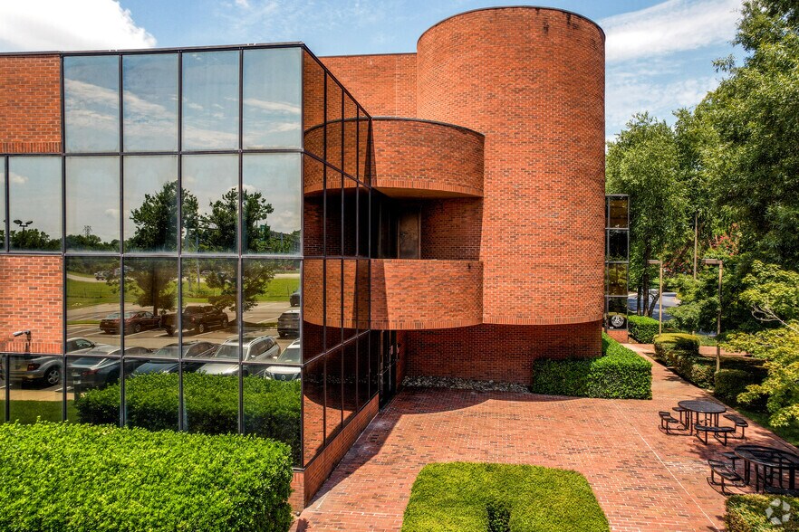 More Photos Of 8757 Red Oak Blvd, Charlotte Office For Lease