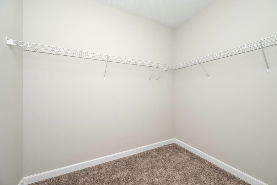 More Photos Of 65 Maplehurst Dr, Brownsburg Office For Sale