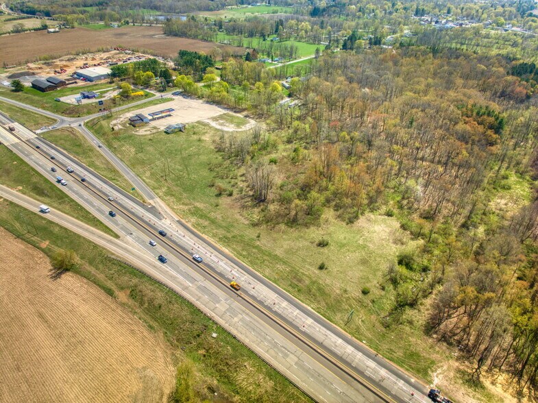 More Photos Of 2496 N Parma Rd, Parma Service Station For Sale