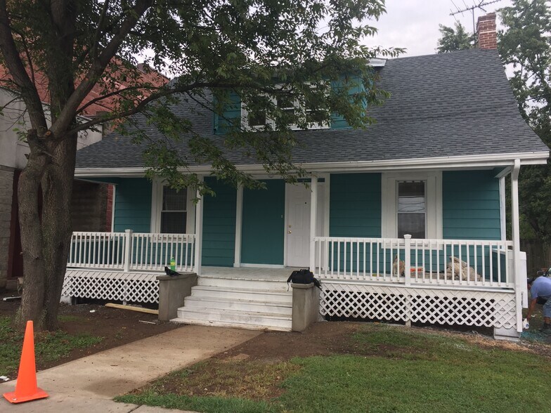 More Photos Of 304 Georges Rd, Dayton General Retail For Sale