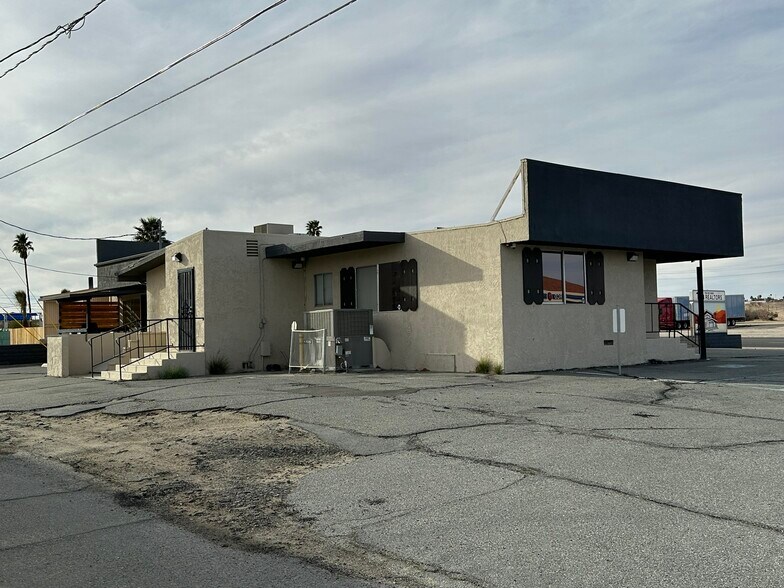 More Photos Of 73421 29 Palms Hwy, Twentynine Palms Office For Lease