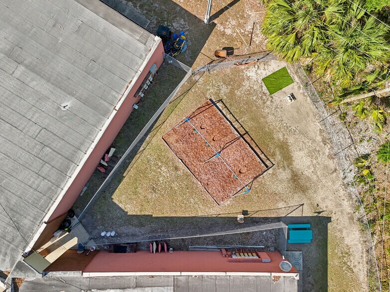 More Photos Of 772 Foxridge Center Dr, Orange Park Office For Sale