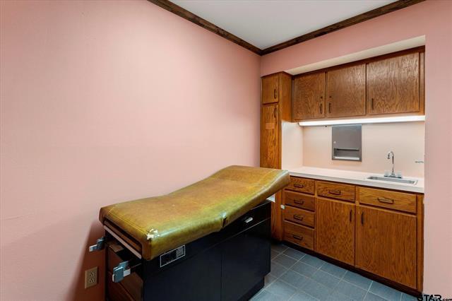 More Photos Of 2005 N Jefferson Ave, Mount Pleasant Medical For Sale