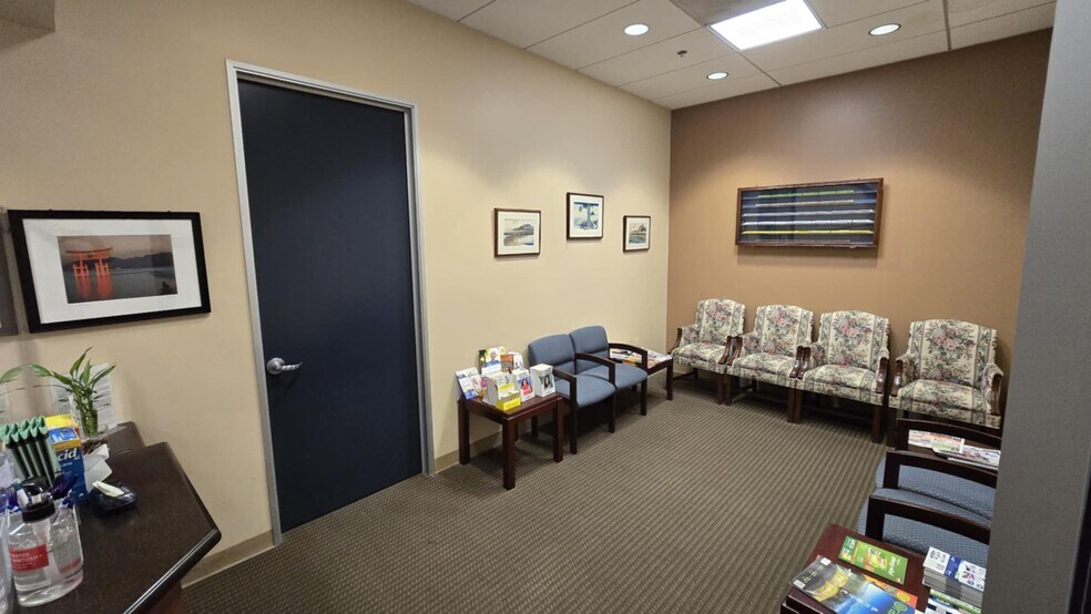 More Photos Of 15775 Laguna Canyon Rd, Irvine Medical For Lease