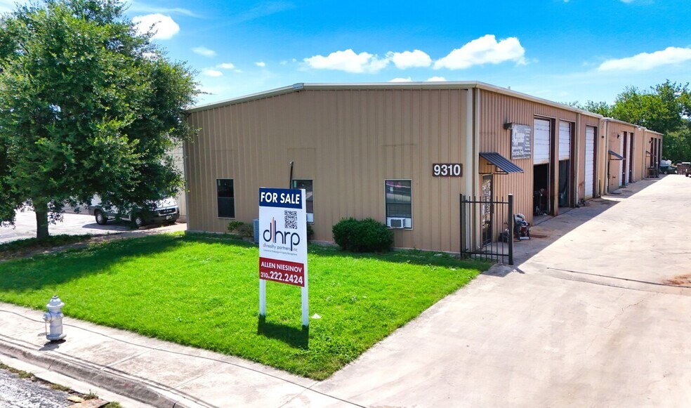 Primary Photo Of 9310 Converse Business Ln, Converse Warehouse For Sale