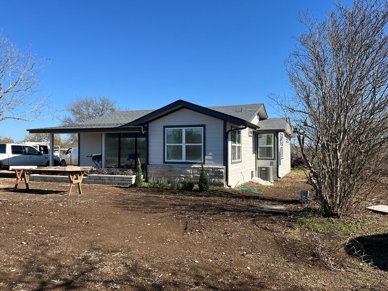 More Photos Of 1155 S FM 1626, Buda Office For Lease