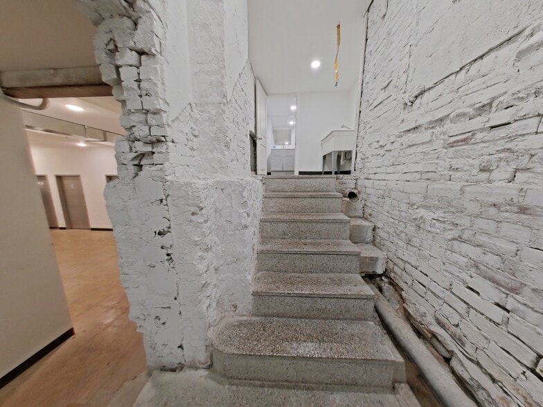 More Photos Of 1537 Deal St, Philadelphia Office For Sale
