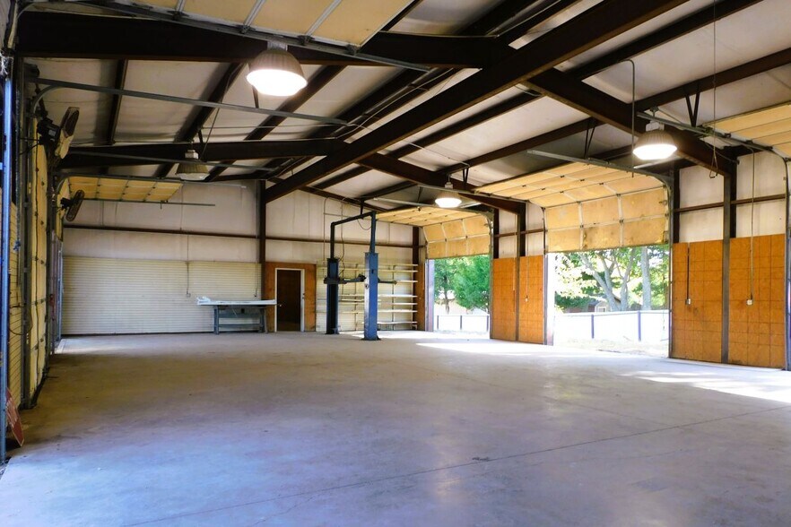 More Photos Of 10679 State Highway 56, Sherman Industrial For Lease