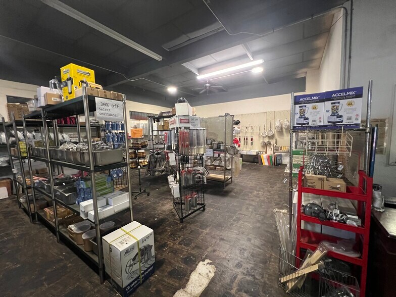 More Photos Of 2140 Dennis St, Jacksonville Distribution For Sale