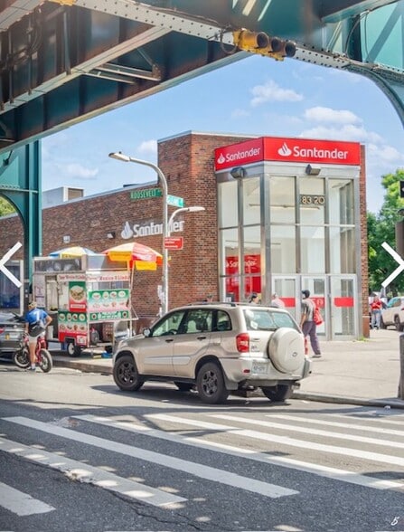 Primary Photo Of 8320 Roosevelt Ave, Jackson Heights Bank For Lease