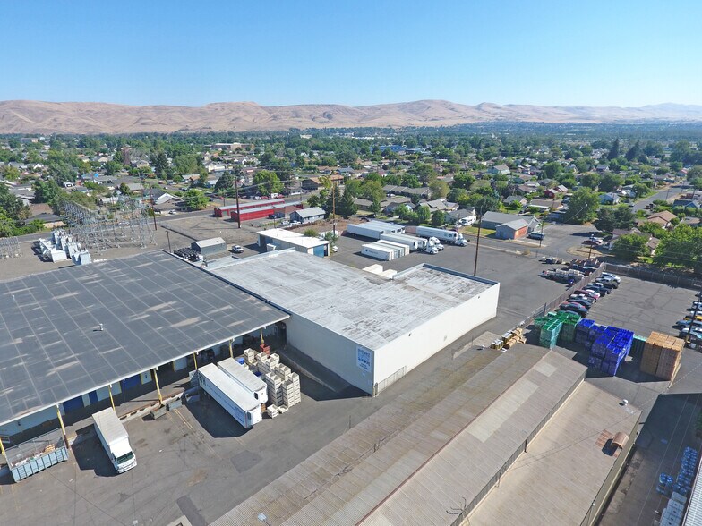 More Photos Of 911 S 3rd St, Yakima Truck Terminal For Lease