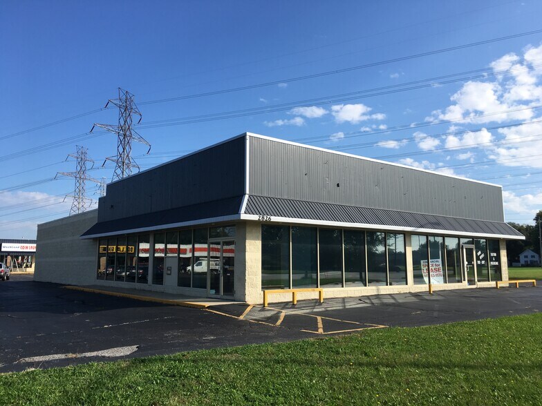 More Photos Of 2826 Lincolnway E, Mishawaka Restaurant For Lease
