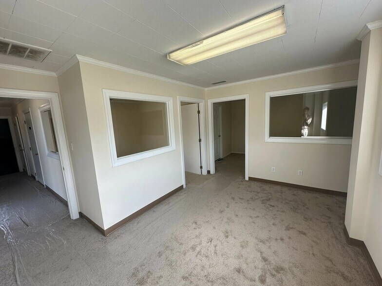 More Photos Of 960 N Winstead Ave, Rocky Mount Showroom For Sale