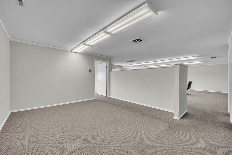 More Photos Of 2924 Beacon St, Colorado Springs Medical For Sale