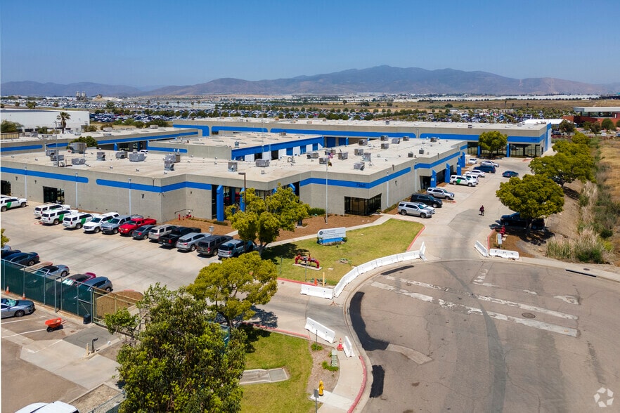 More Photos Of 7590 Britannia Ct, San Diego Distribution For Lease