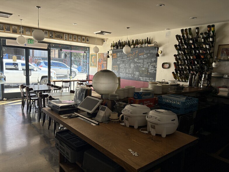 More Photos Of 713 N Virgil Ave, Los Angeles General Retail For Sale