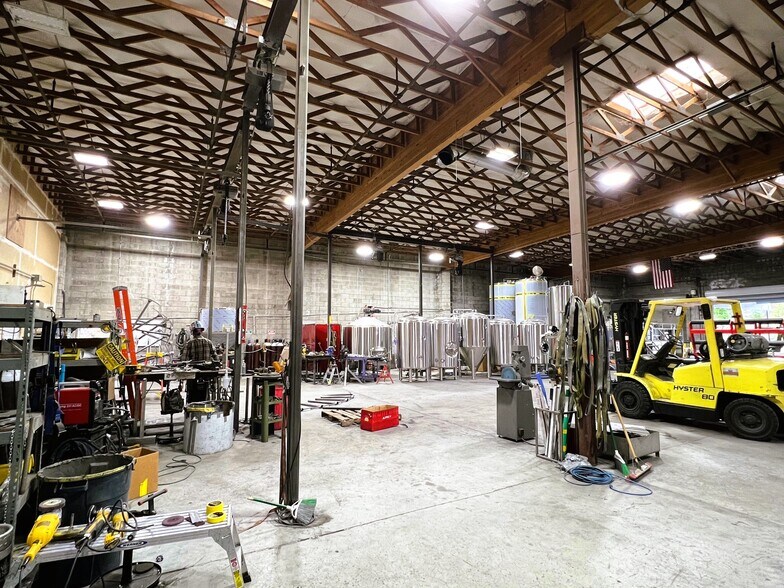 More Photos Of 110 Spring Hill Dr, Grass Valley Manufacturing For Lease