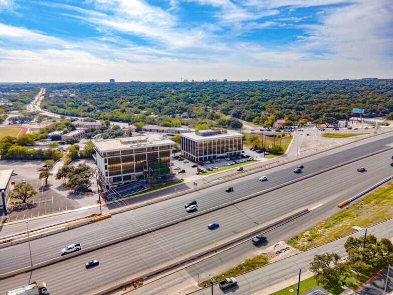 More Photos Of 1800 NE Loop 410, San Antonio Unknown For Lease