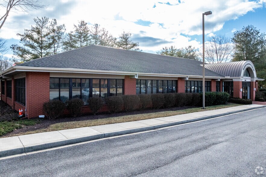 More Photos Of 6301 Hillside Ct, Columbia Office For Sale