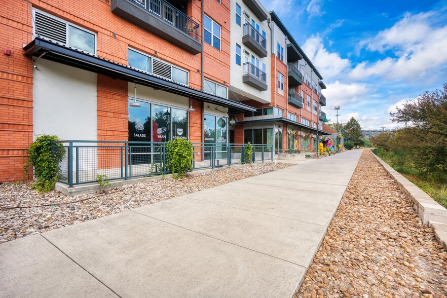 More Photos Of 423 Blue Star, San Antonio Apartments For Lease