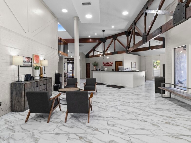 More Photos Of 333 N Main St, Richfield Hotel For Sale