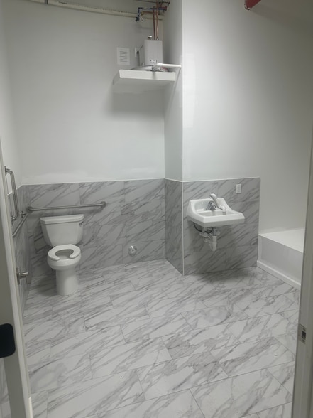 More Photos Of 226 New Brunswick Ave, Perth Amboy Apartments For Lease