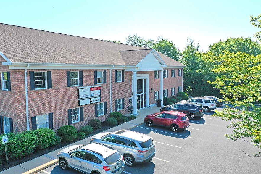 More Photos Of 1725-1755 Oregon Pike, Lancaster Office For Lease