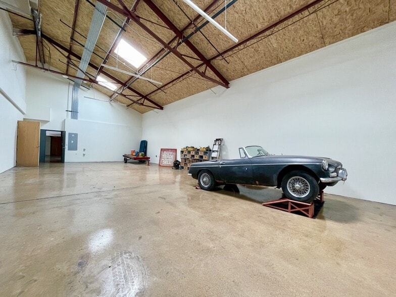 More Photos Of 3114 Larimer St, Denver Flex For Sale