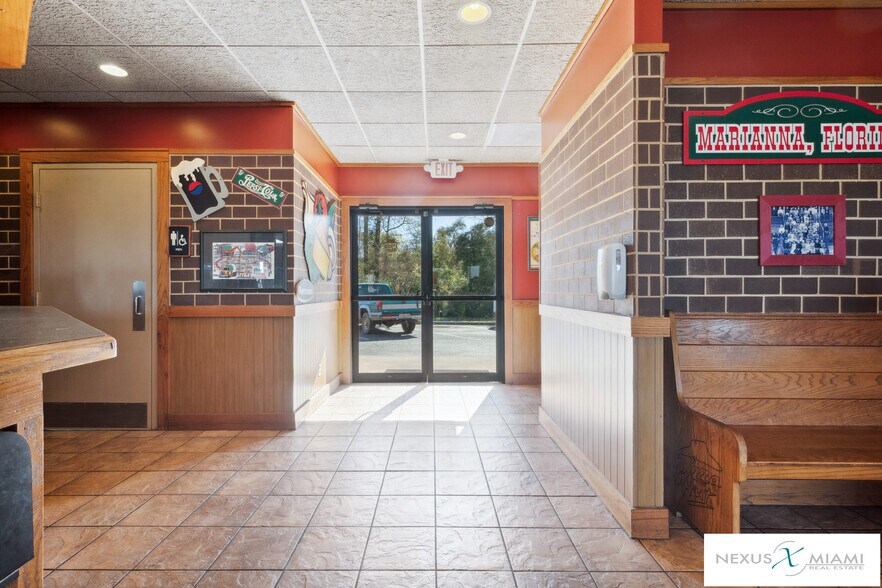 More Photos Of 2185 Post Oak, Marianna Fast Food For Sale