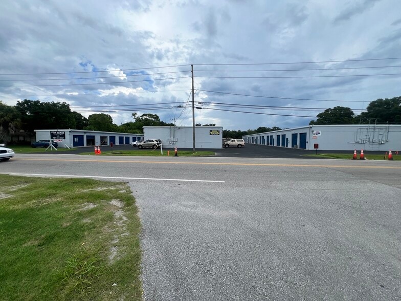 Primary Photo Of 2297 Lake Ave SE, Largo Unknown For Lease