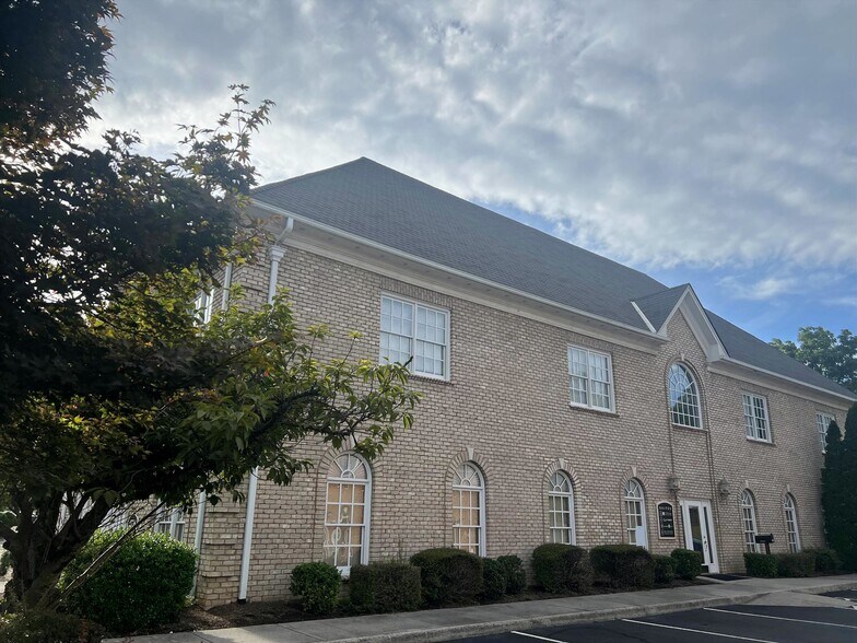More Photos Of 2758 Electric Rd, Roanoke Medical For Lease