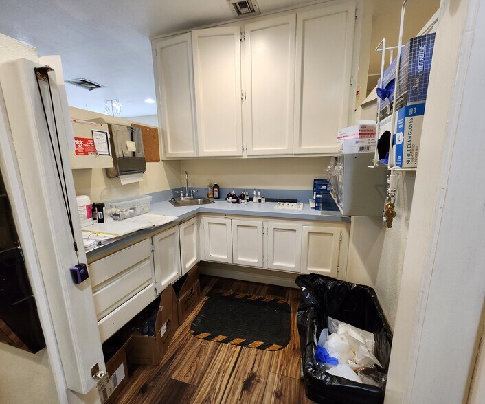 More Photos Of 3663 Pecos-McLeod, Las Vegas Medical For Sale