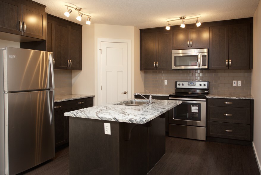 More Photos Of 2908 151st Ave NW, Edmonton Apartments For Sale