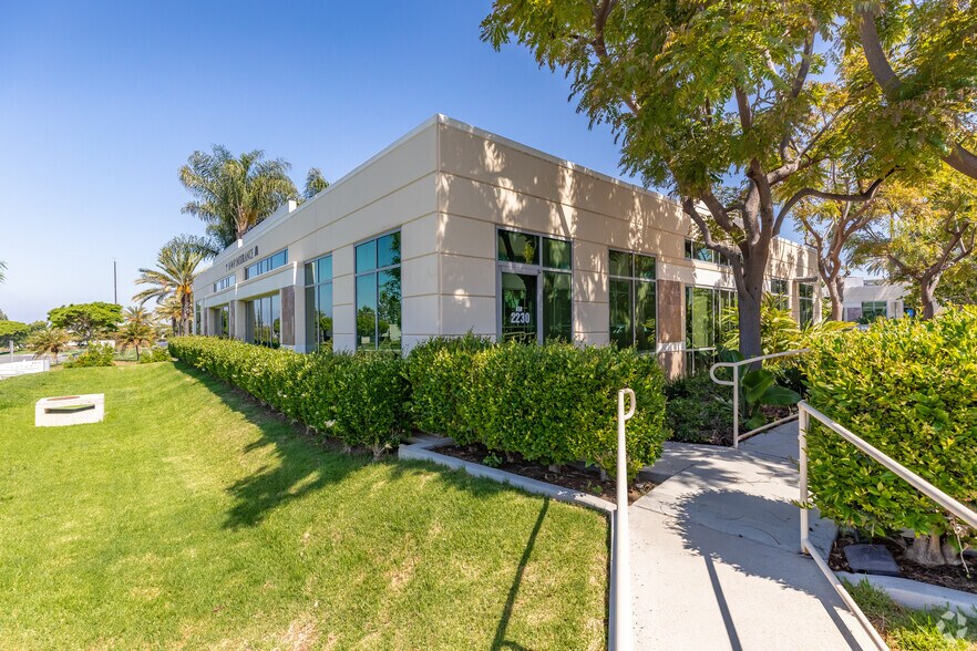 More Photos Of 2230 Faraday Ave, Carlsbad Office For Sale