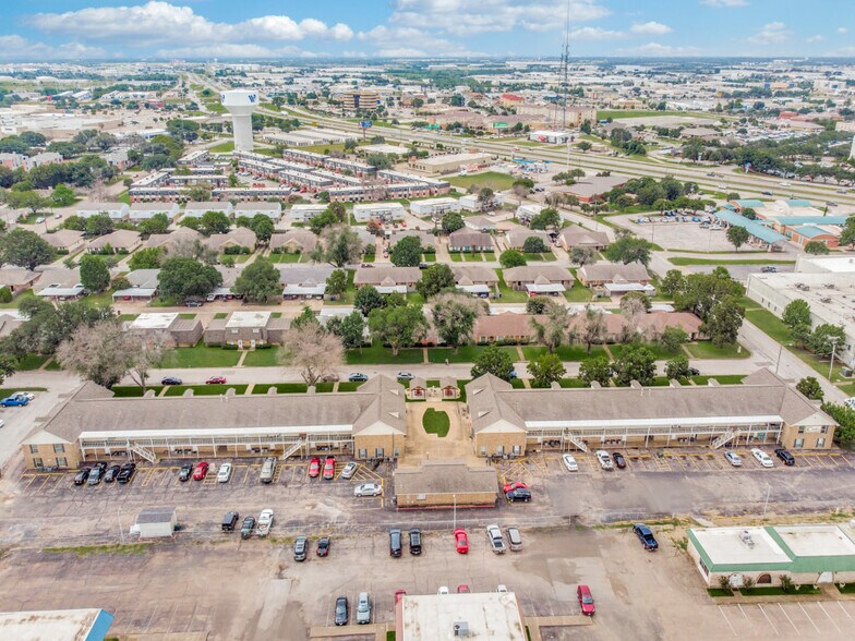 More Photos Of 6601-6701 May Dr, Waco Multifamily For Sale