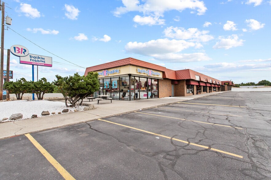 More Photos Of 12510 E Sprague Ave, Spokane Valley General Retail For Lease
