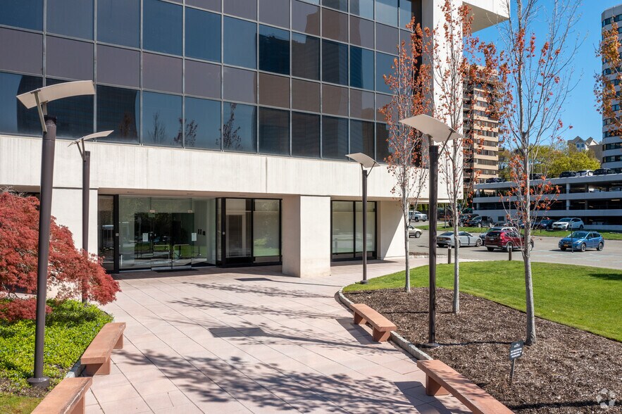 More Photos Of 1 Barker Ave, White Plains Coworking Space