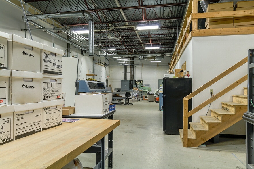 More Photos Of 26 Evergreen Dr, Portland Manufacturing For Sale