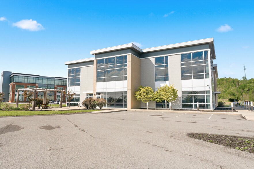 More Photos Of 423 Fortress Blvd, Morgantown Office For Sale