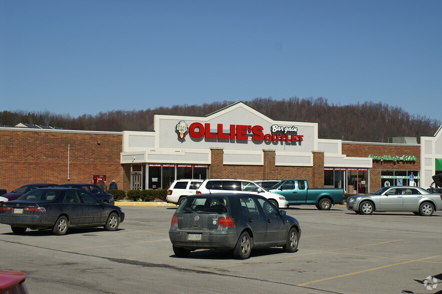 More Photos Of 1570 Oakland Ave, Indiana Storefront For Lease