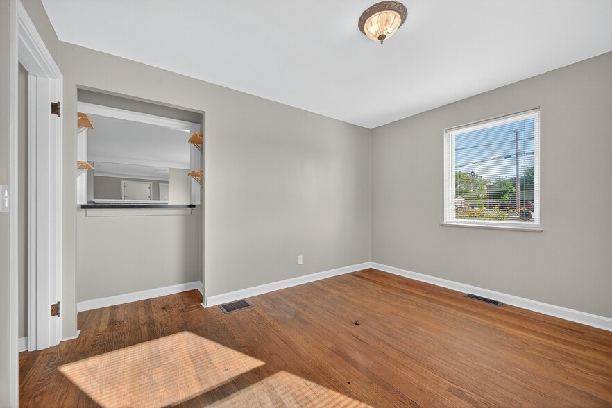 More Photos Of 5709 Cheviot Rd, White Oak Office For Sale