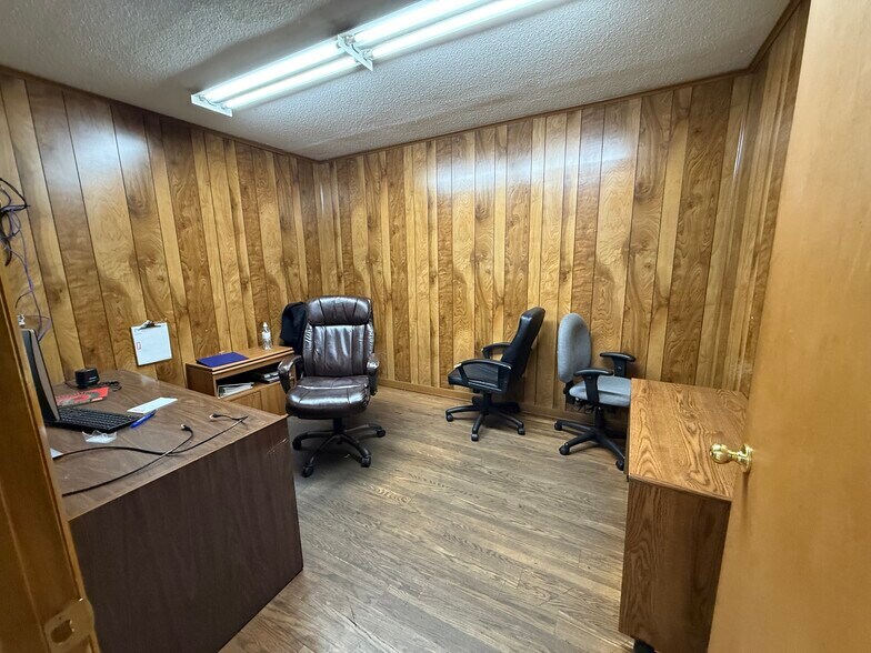 More Photos Of 7420 Asheville Hwy, Knoxville Light Manufacturing For Lease