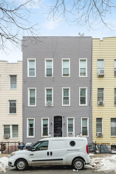 More Photos Of 247 Devoe St, Brooklyn Apartments For Sale