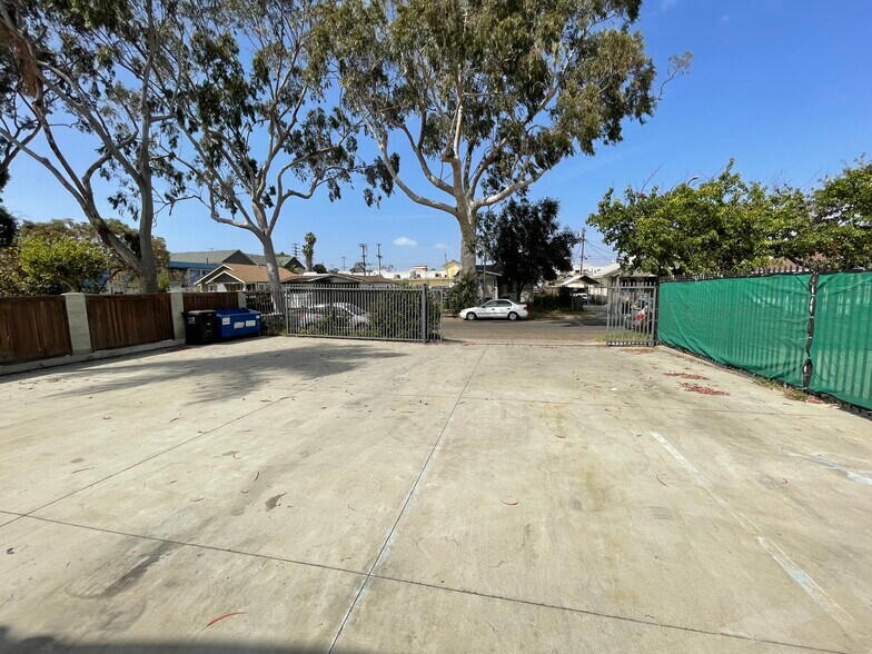 More Photos Of 1220 251st St, Harbor City Warehouse For Lease
