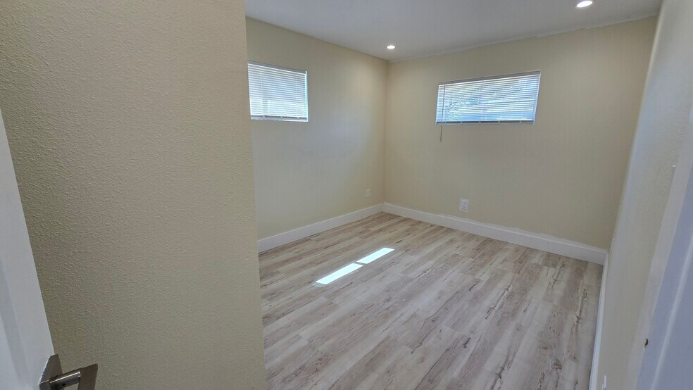 More Photos Of , Houston Multifamily For Sale