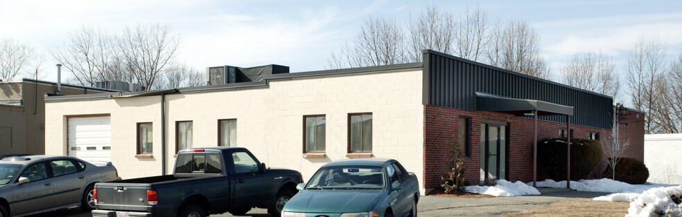 More Photos Of 20 Torrice Dr, Woburn Warehouse For Lease