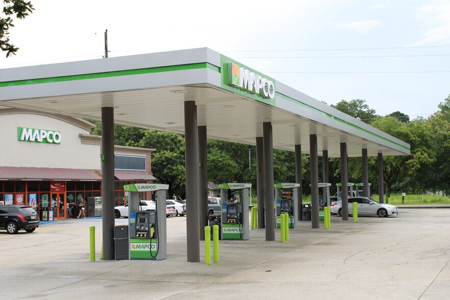 More Photos Of 4126 Moffett Rd, Mobile Service Station For Lease