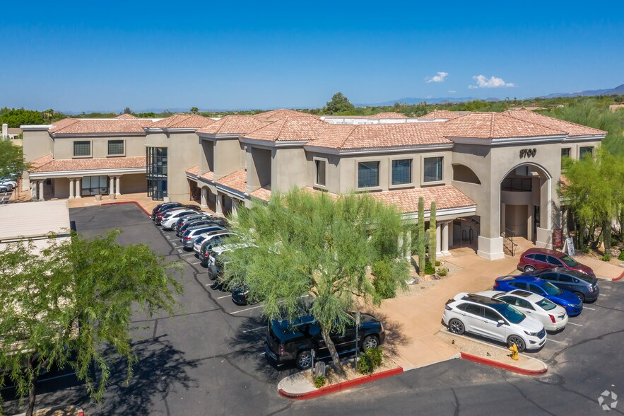 Primary Photo Of 8700 E Vista Bonita Dr, Scottsdale Medical For Lease